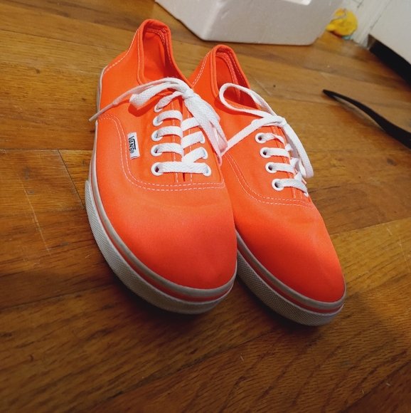 Vans - Picture 7 of 8